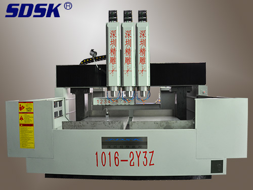 精雕機(jī)從哪些方面體現(xiàn)其精密性和穩(wěn)定性？